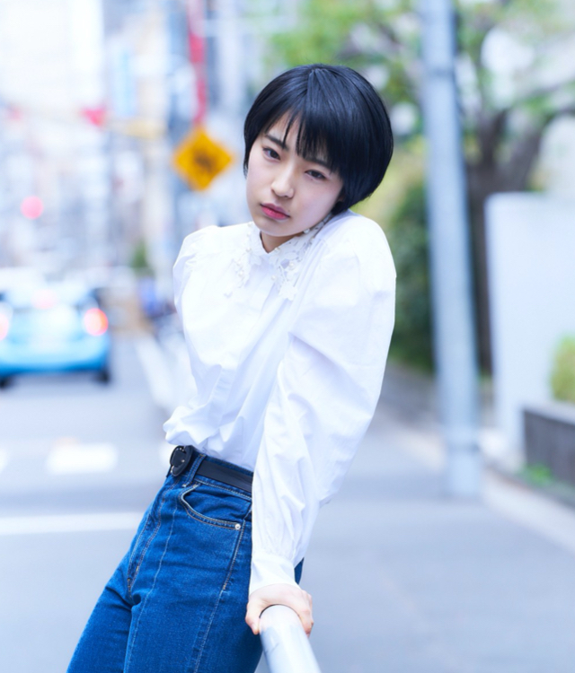 野山　友理